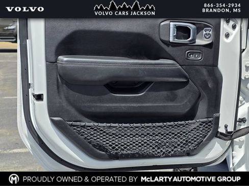 Used 2020 Jeep Wrangler Unlimited Sahara AWD/4WD image 14