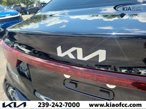 Certified 2023 Kia Forte LXS w/ LXS Technology Package FWD image 10