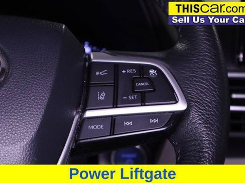 Used 2023 Toyota Sienna XLE FWD image 20