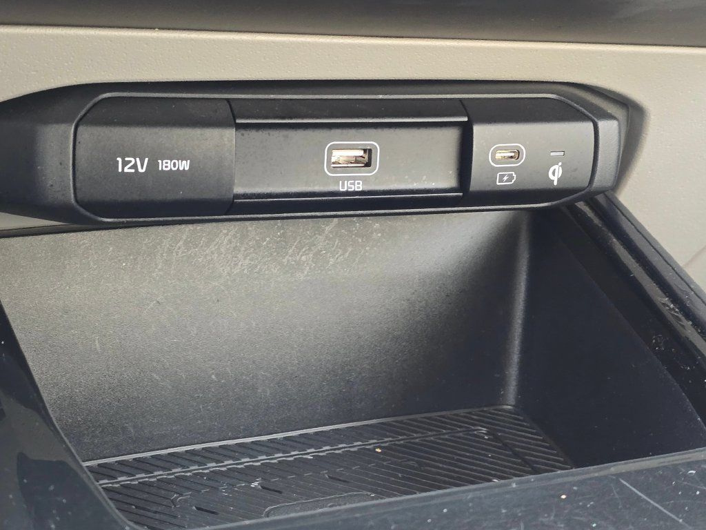 Certified 2023 Kia Niro Wave w/ Wave Preserve Package FWD image 35