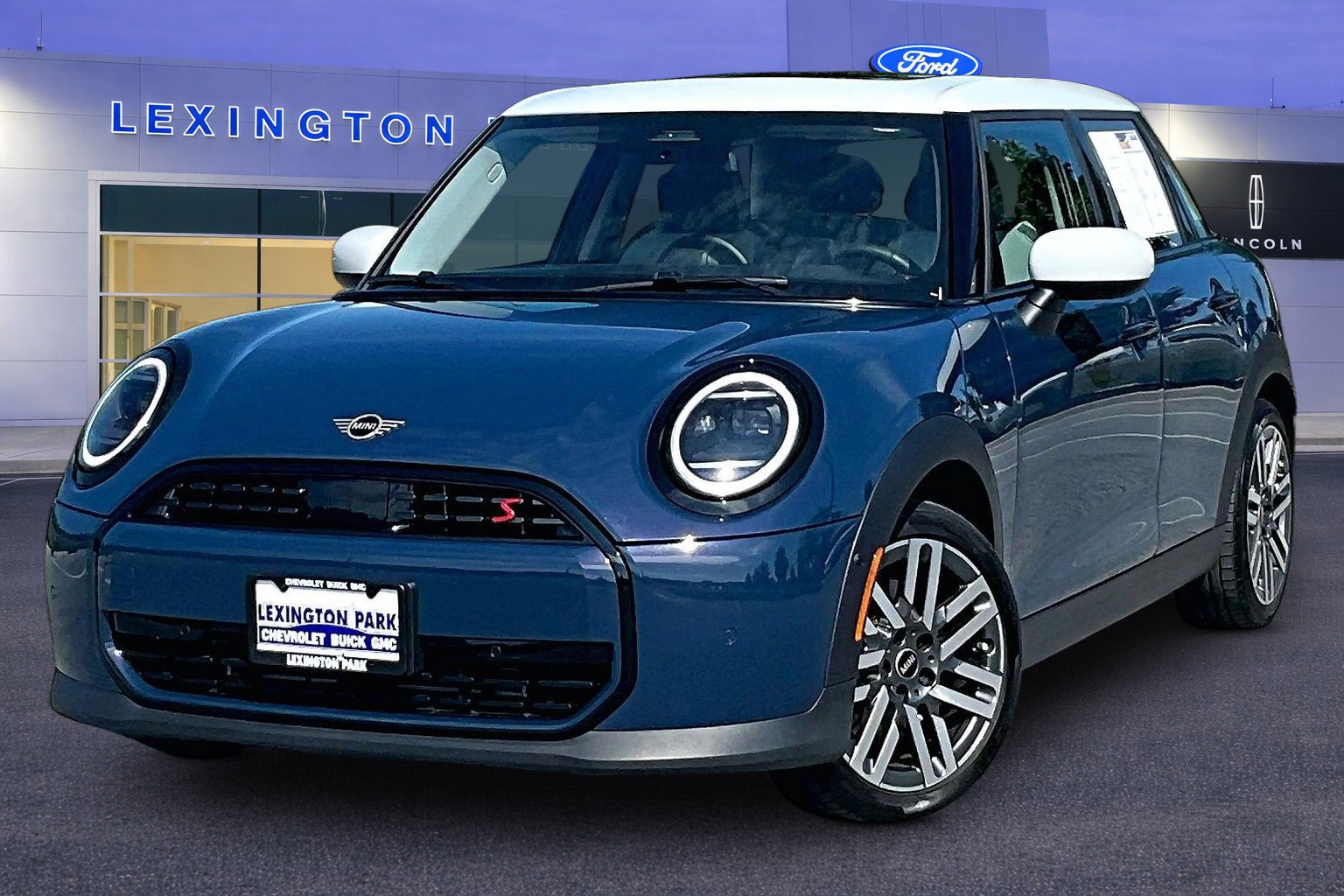 Used 2025 MINI Cooper S FWD image 3