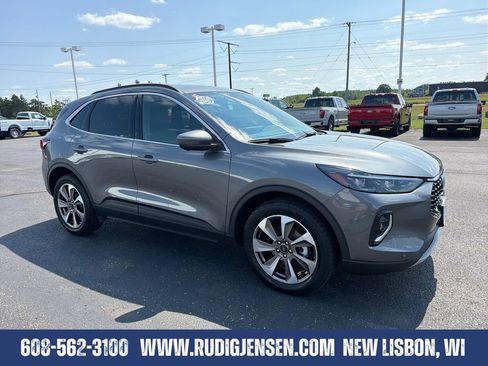 Used 2023 Ford Escape Platinum AWD/4WD image 7