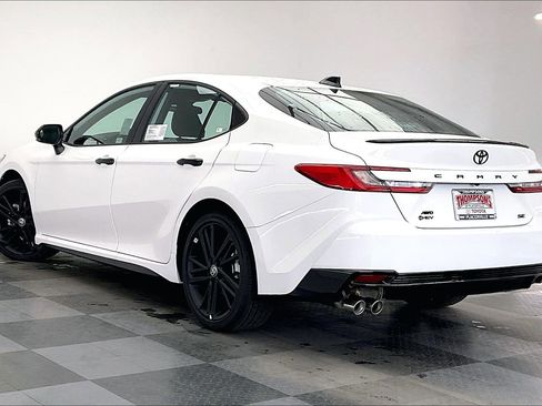 New 2026 Toyota Camry Hybrid image 2