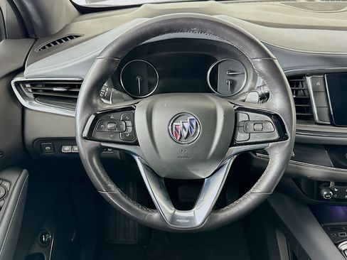 Used 2024 Buick Enclave Premium image 18