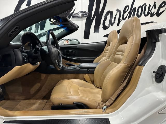Used 2004 Chevrolet Corvette Convertible RWD image 8