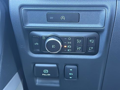 Used 2025 Ford F150 Lariat w/ Equipment Group 501A Mid image 36