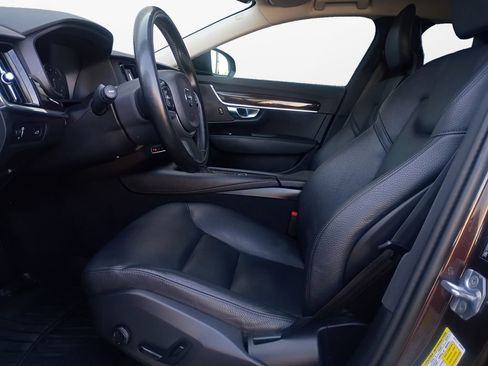 Used 2018 Volvo S90 T5 Momentum w/ Convenience Package image 19