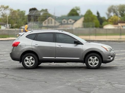 Used 2014 Nissan Rogue S w/ Convenience Package FWD image 4