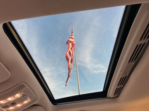 Used 2020 Mercedes-Benz GLE 350 4MATIC image 28