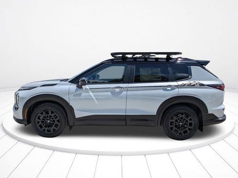 New 2026 Mitsubishi Outlander AWD image 7