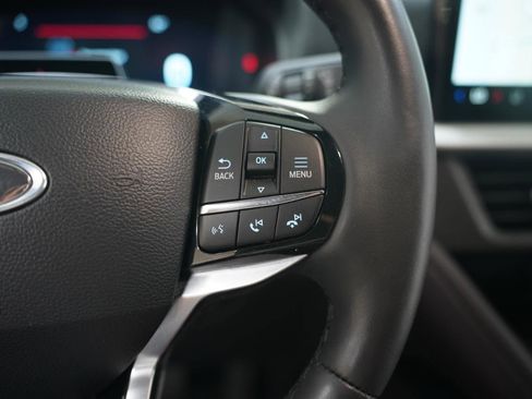 Used 2025 Ford Explorer Platinum RWD image 16