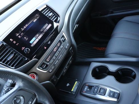 Used 2024 Honda Passport TrailSport image 19