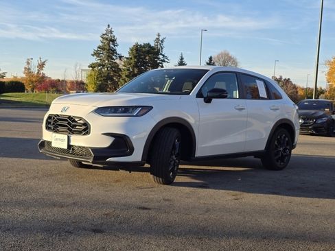 Certified 2025 Honda HR-V Sport image 14