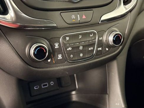 Used 2024 Chevrolet Equinox LT FWD image 39