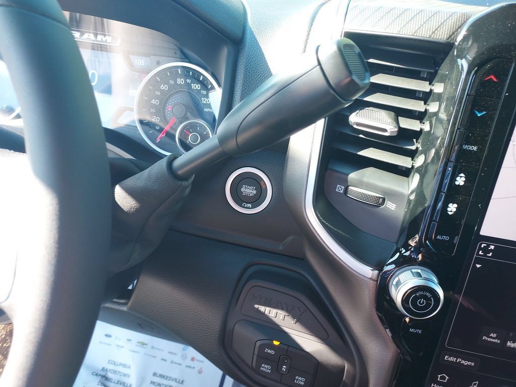 New 2026 RAM 3500 Big Horn AWD/4WD image 26