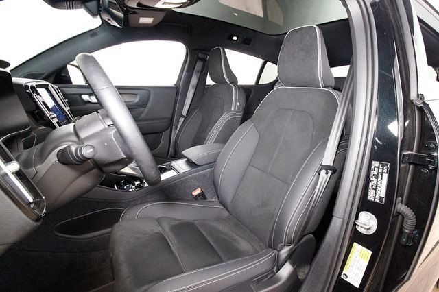 Certified 2023 Volvo C40 P8 Recharge Plus w/ Climate Package AWD/4WD image 18