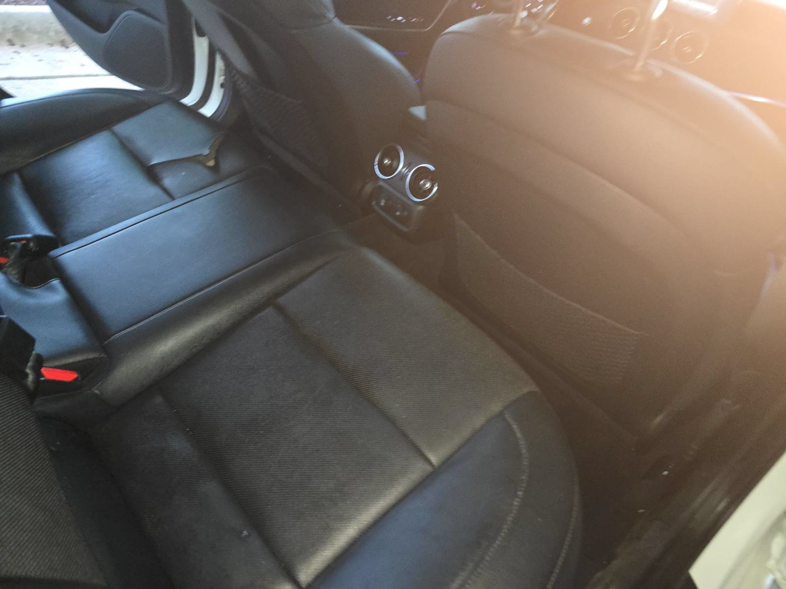 Used 2018 Kia Stinger Premium RWD image 11