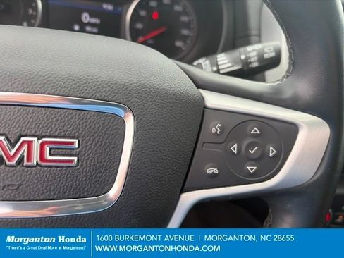 Used 2024 GMC Terrain SLT AWD/4WD image 17