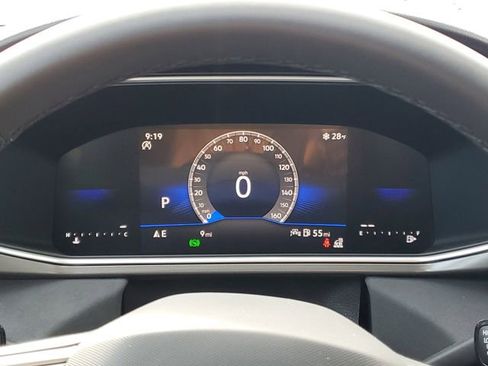 New 2026 Volkswagen Taos SE FWD image 18