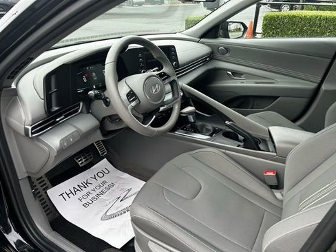 Certified 2025 Hyundai Elantra Sport FWD image 16
