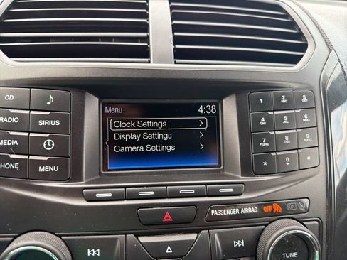 Used 2017 Ford Explorer XLT AWD/4WD image 24