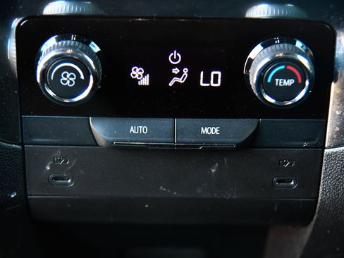 Used 2025 Chevrolet Tahoe LT AWD/4WD image 50