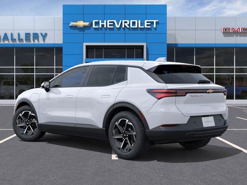 New 2026 Chevrolet Equinox EV LT image 3