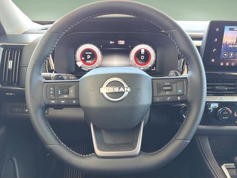 New 2026 Nissan Pathfinder SL AWD/4WD image 9