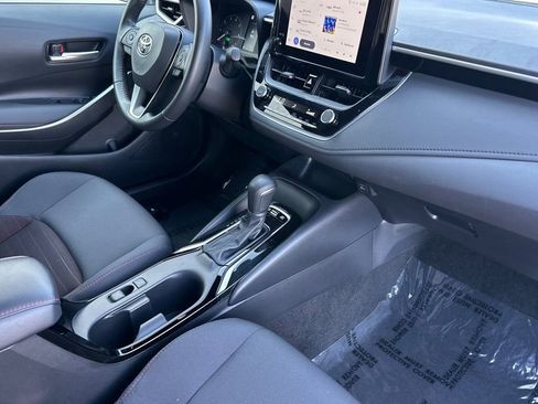 Used 2024 Toyota Corolla SE image 12