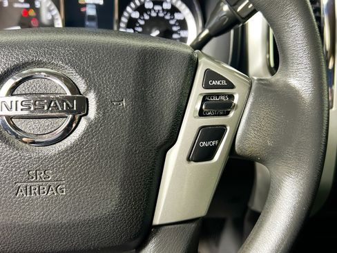 Used 2017 Nissan Titan SV RWD image 19