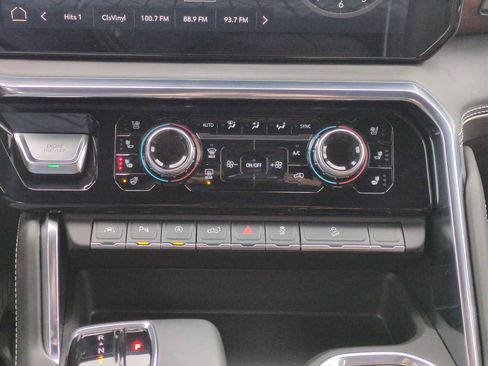 Used 2025 GMC Sierra 1500 Denali Ultimate image 28