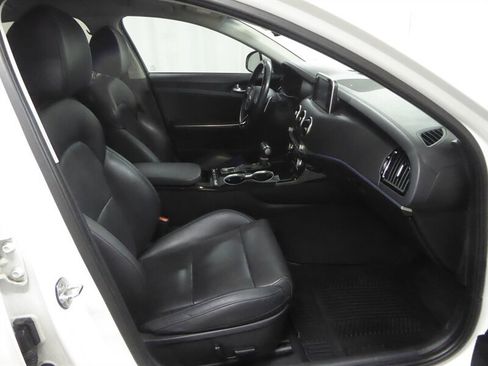 Used 2019 Kia Stinger image 25