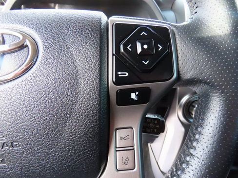 Used 2022 Toyota 4Runner SR5 Premium image 36