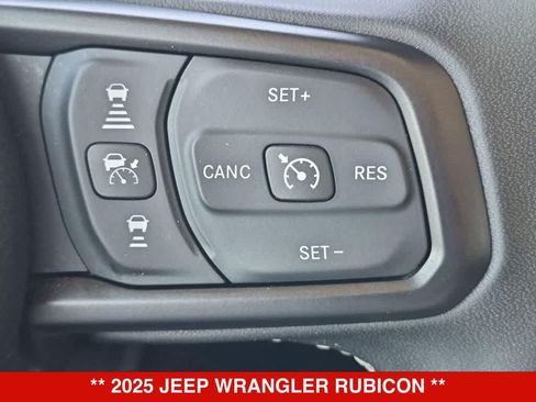 Used 2025 Jeep Wrangler Unlimited Rubicon AWD/4WD image 23