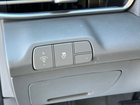 Certified 2025 Hyundai Elantra SEL image 27