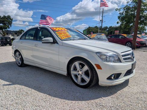 Used 2010 Mercedes-Benz C 300 4MATIC Sedan image 3