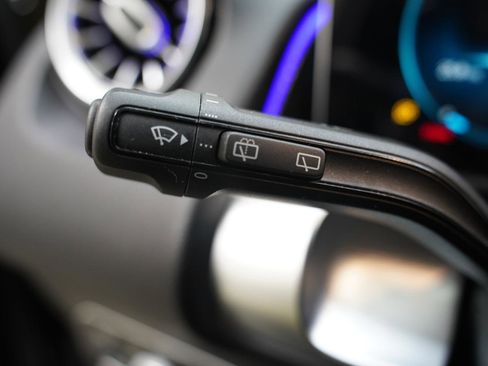 Used 2020 Mercedes-Benz GLB 250 image 14