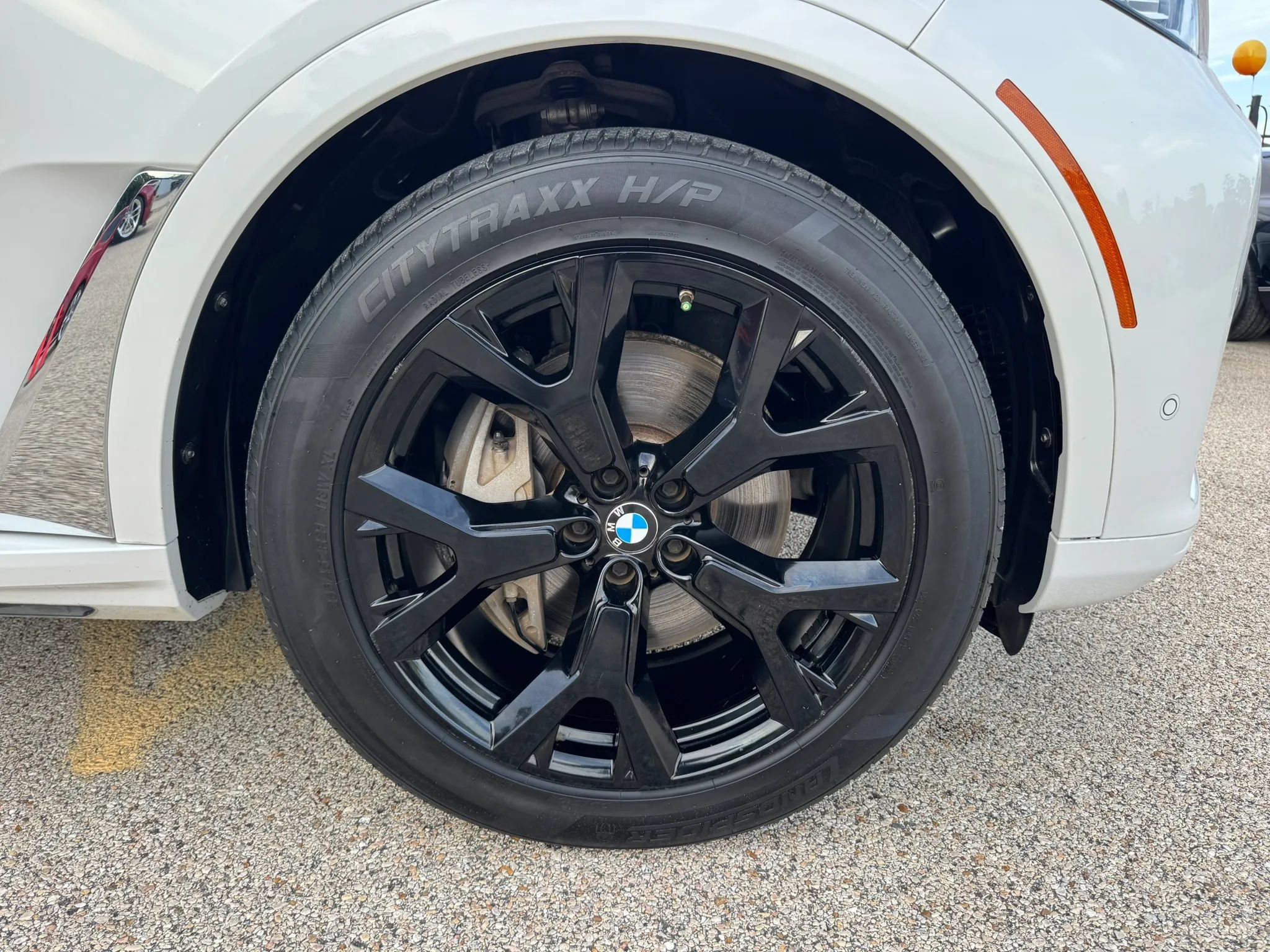 Used 2020 BMW X7 xDrive40i w/ Executive Package AWD/4WD image 12