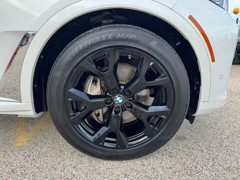 Used 2020 BMW X7 xDrive40i w/ Executive Package AWD/4WD image 12