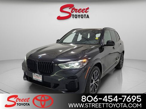 Used 2022 BMW X5 xDrive40i w/ M Sport Package AWD/4WD image 1