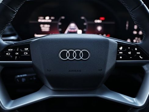 Certified 2025 Audi Q5 Premium Plus w/ Premium Plus image 32