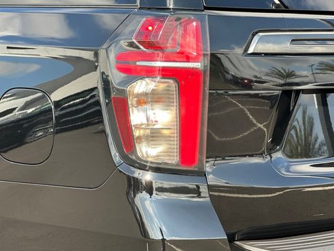 Used 2022 Chevrolet Suburban Z71 image 40