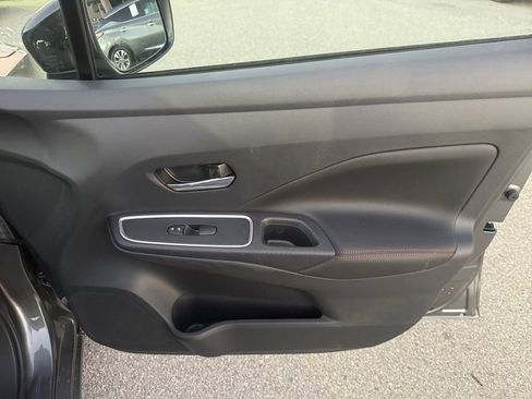 New 2025 Nissan Versa SR w/ Trunk Package image 28