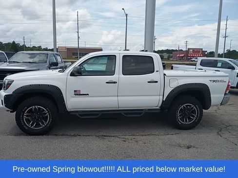 Used 2014 Toyota Tacoma 4x4 Double Cab w/ SR5 Package image 5
