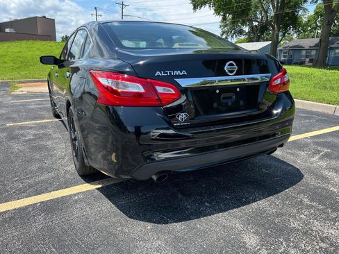 Used 2017 Nissan Altima 2.5 S w/ Power Driver Seat Package FWD image 3