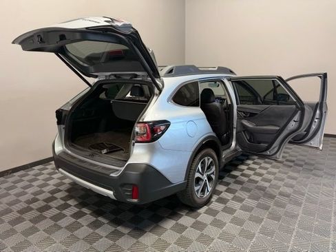 Used 2022 Subaru Outback Limited AWD/4WD image 29