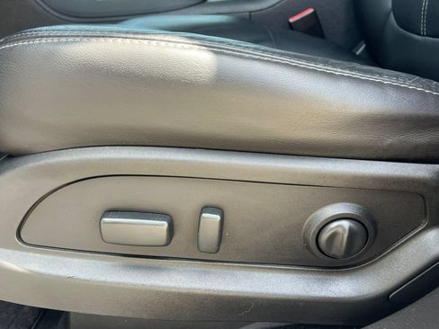 Used 2016 GMC Acadia SLT w/ Premium Edition FWD image 11