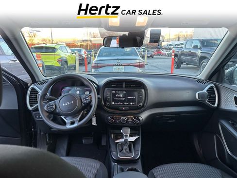 Used 2025 Kia Soul LX w/ LX Technology Package image 6