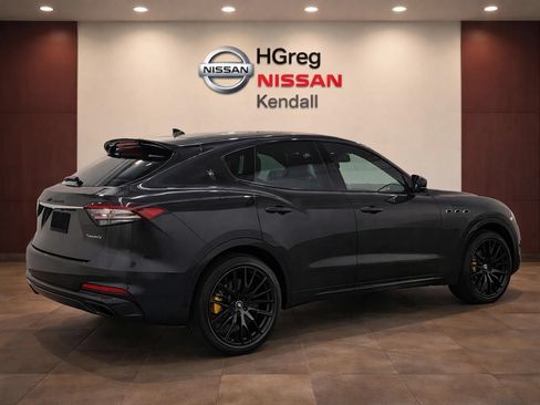 Used 2023 Maserati Levante Modena AWD/4WD image 2
