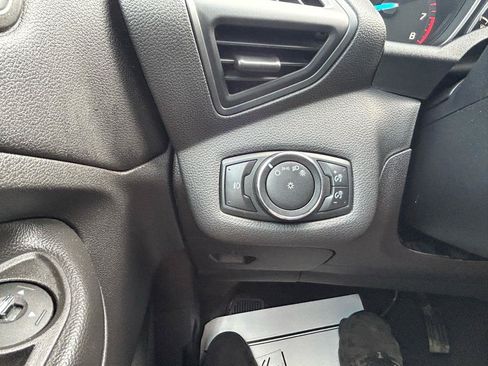 Used 2015 Ford Escape SE w/ Leather Comfort Package AWD/4WD image 31